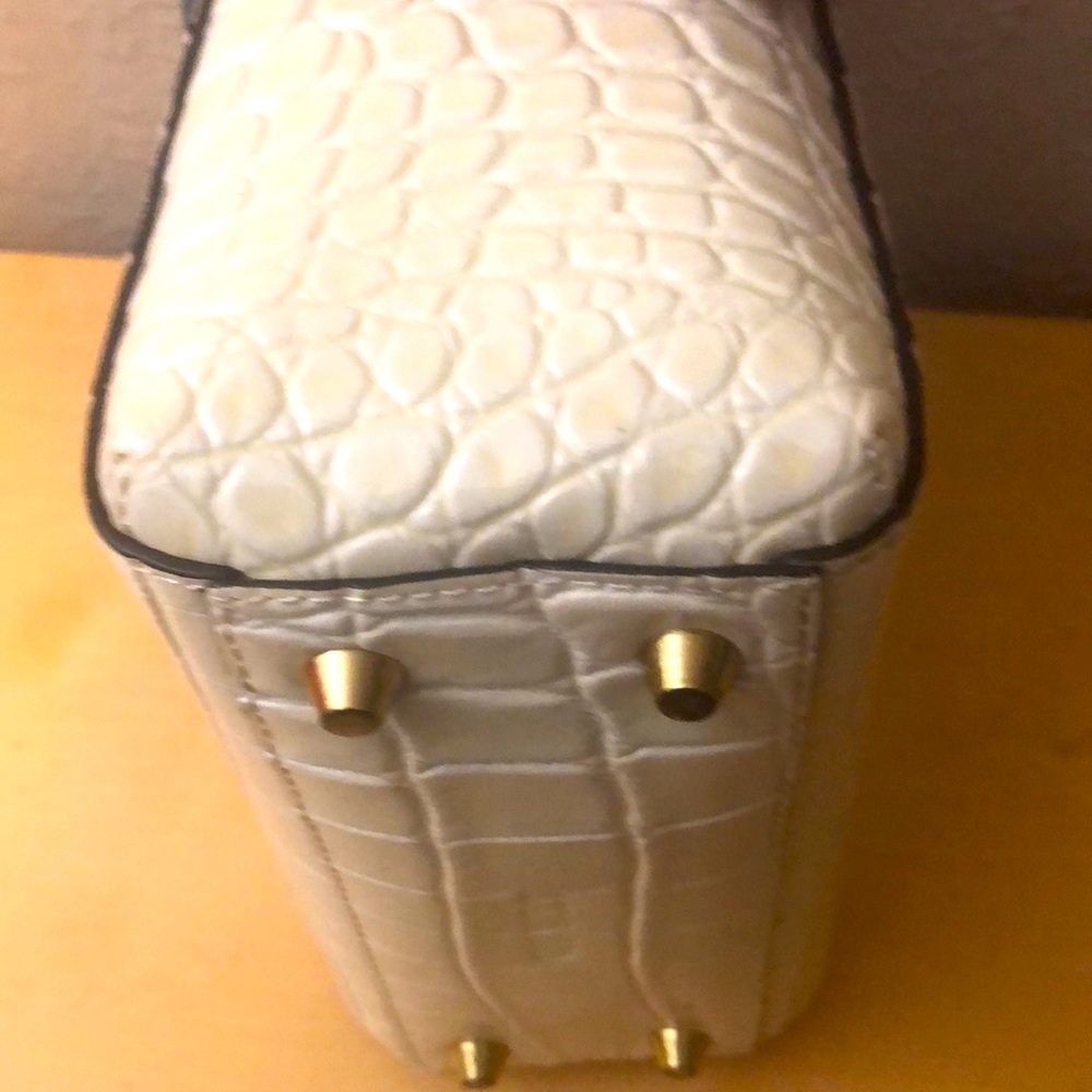 STAUD Leather Crossbody Bag with Adjustable Strap + Insert bag - Picture 10 of 11